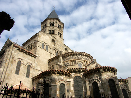 Notre Dame du Port, romane majeure, classée au patrimoine de l'UNESCO